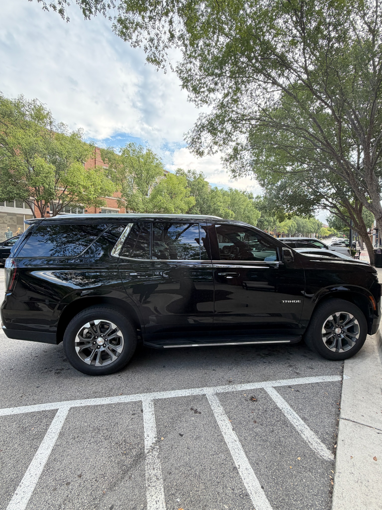 Black Chevrolet Tahoe used by Yatra Transportation & Logistics